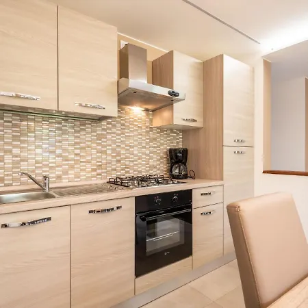 Apartment La Maison D'amelie By Interhome *